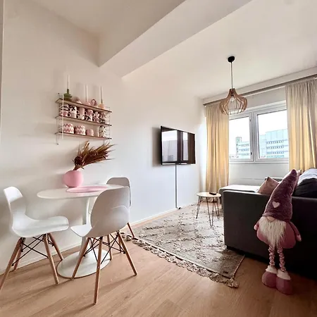 Blush Loft Heart Of شقة روفانييمي